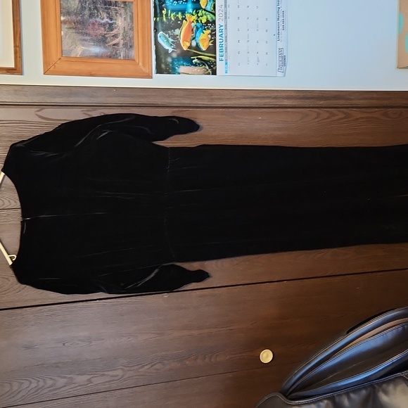 Black velour jumpsuit - Picture 2 of 4